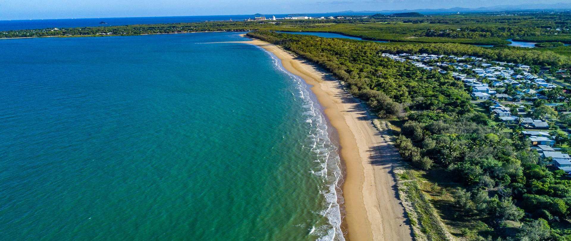 What companies run services between hervey bay airport (hvb), australia and airlie beach, qld, australia? Hervey Bay To Airlie Beach Tripfarm