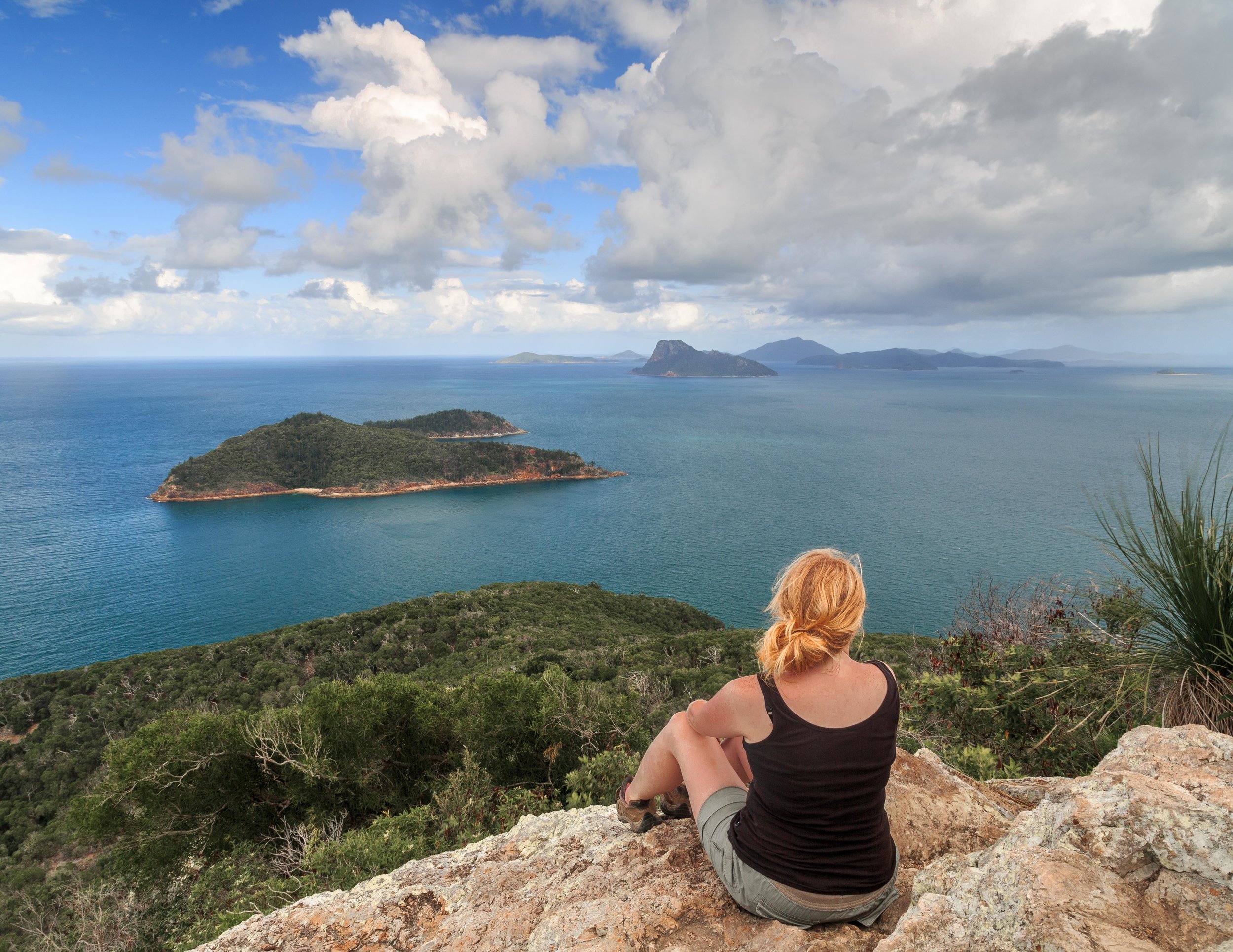 Day trips to hamilton island from airlie beach; A Mind Blowing Four Day Itinerary For The Whitsundays Walk My World