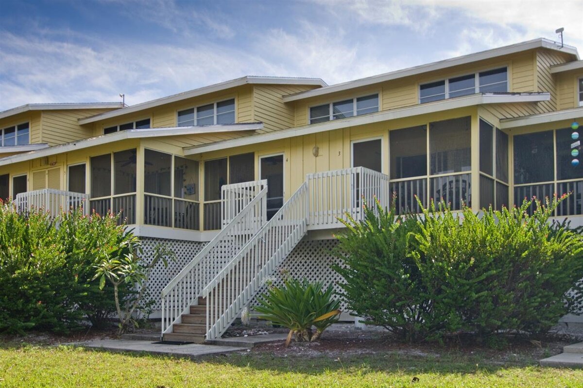 This charming condo at hideaway bay beach club makes it easy for you to enjoy every thing that makes little gasparilla island so special. Hideaway Haven Little Gasparilla Vacation Rentals